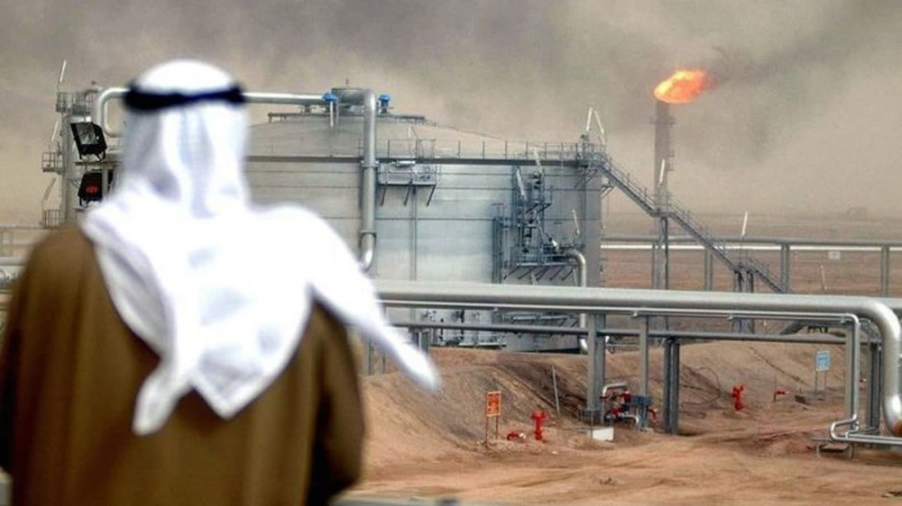 Suudi Arabistan Günlük Petrol Üretimini Düşürüyor