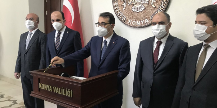 Enerji ve Tabii Kaynaklar Bakanı Fatih Dönmez, Konya'da Gazetecilere Değerlendirmelerde Bulundu
