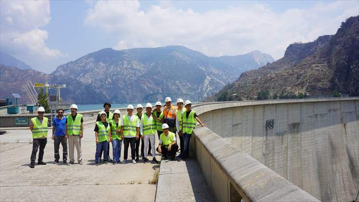 Lise Öğrencilerine Hidroelektrik Santralinde Uygulamalı Eğitim