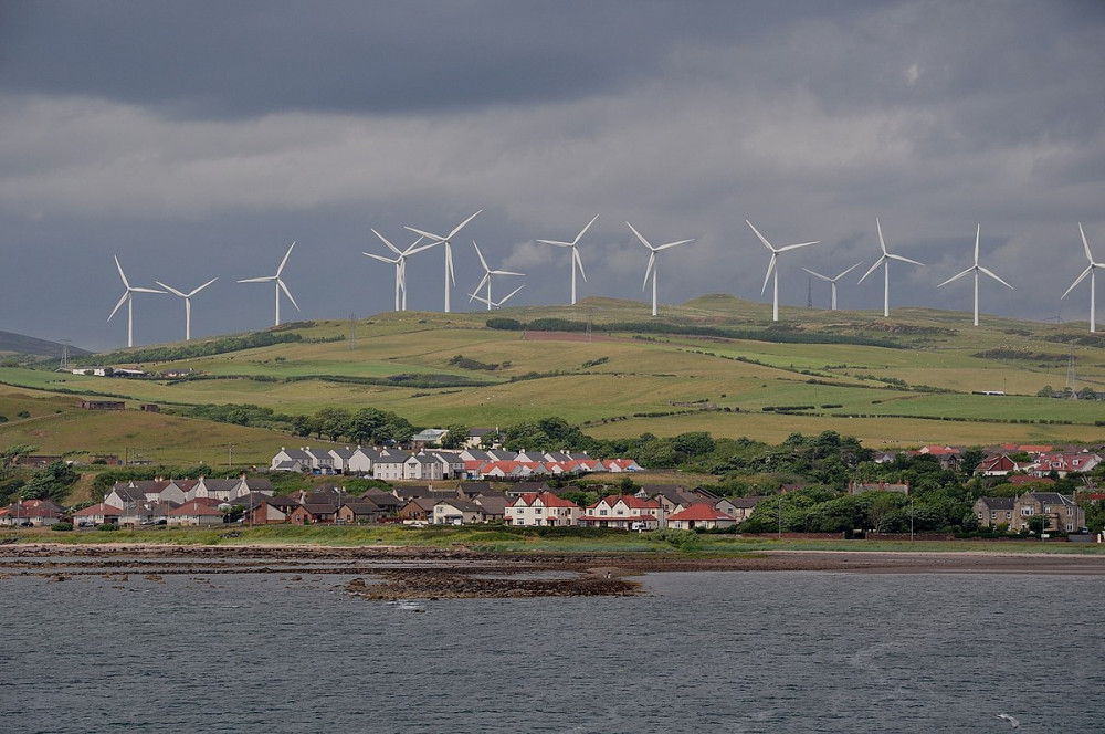 Rüzgar Türbinleri Binlerce Haneye Elektrik Üretiyor