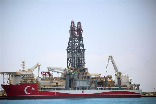 Türkiye'nin Yeni Sondaj Gemisi "Abdülhamid Han"da Hazırlıklar Sürüyor